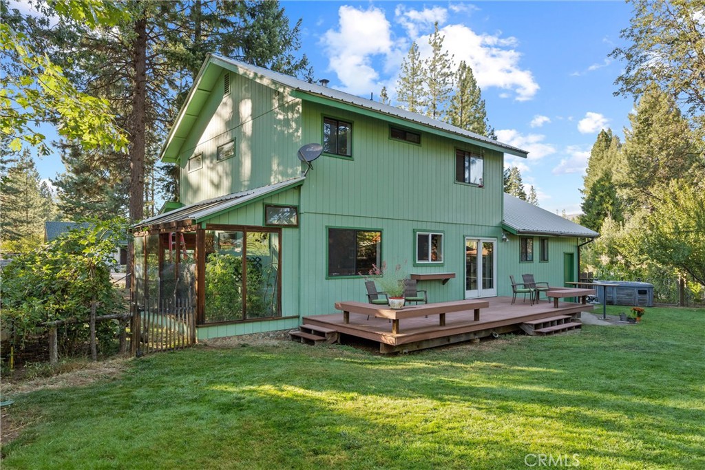 400 1st Property Photo 2