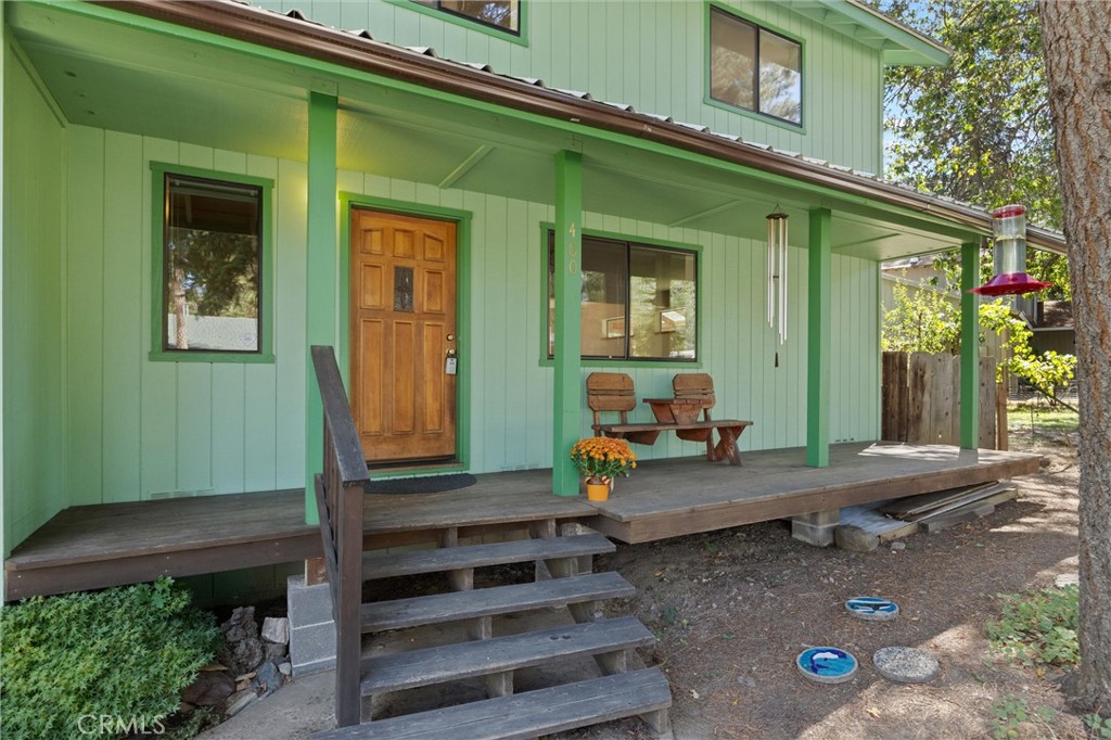 400 1st Property Photo 4