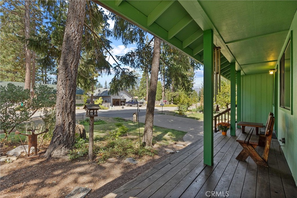 400 1st Property Photo 5