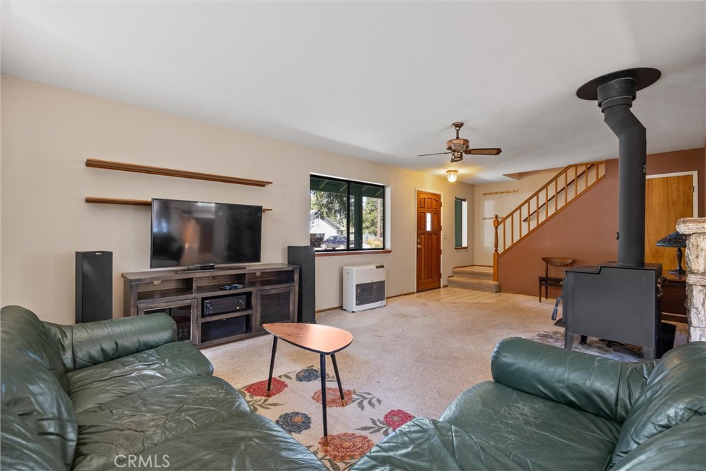 400 1st Property Photo 7