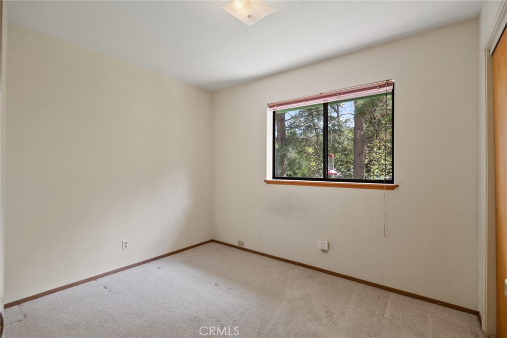 400 1st Property Photo 28