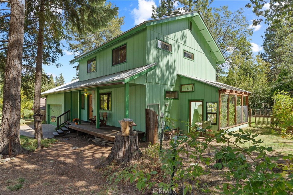 400 1st Property Photo 36