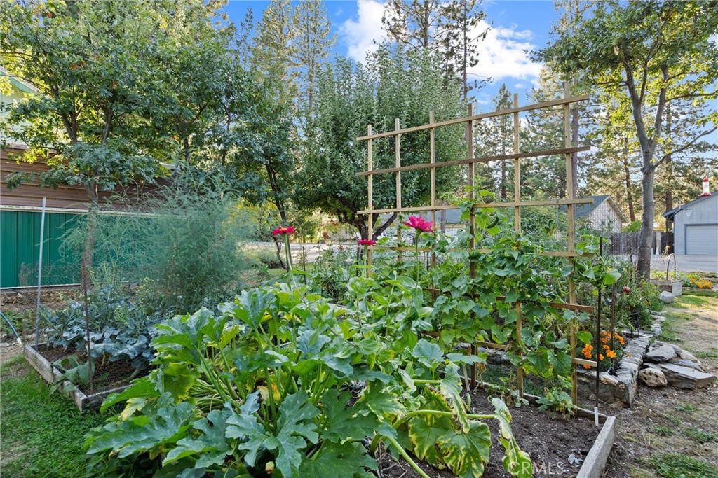 400 1st Property Photo 38