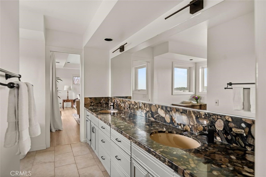 14950 Eagle Ridge Dr Property Photo 30