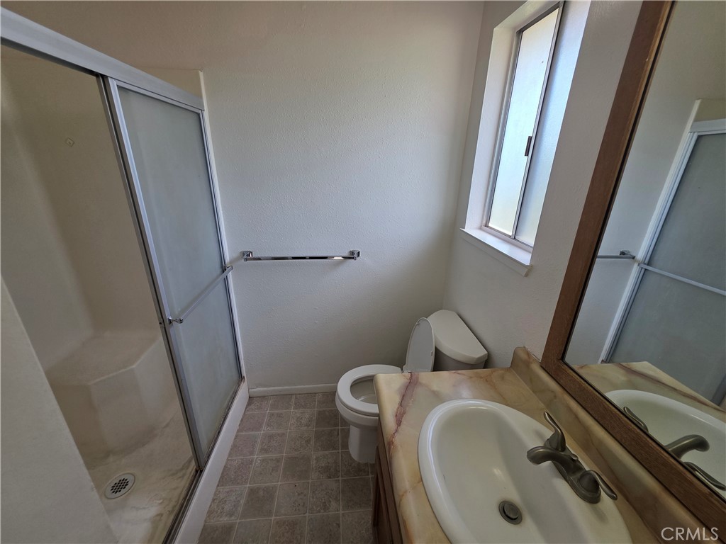 1110 W 8th 3 Property Photo 26