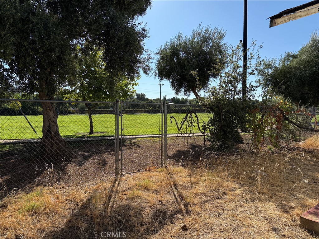 3141 Burlington Property Photo 3