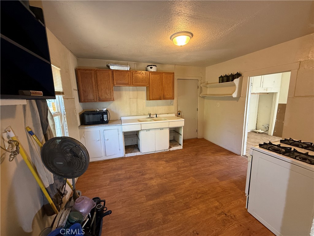 3141 Burlington Property Photo 11