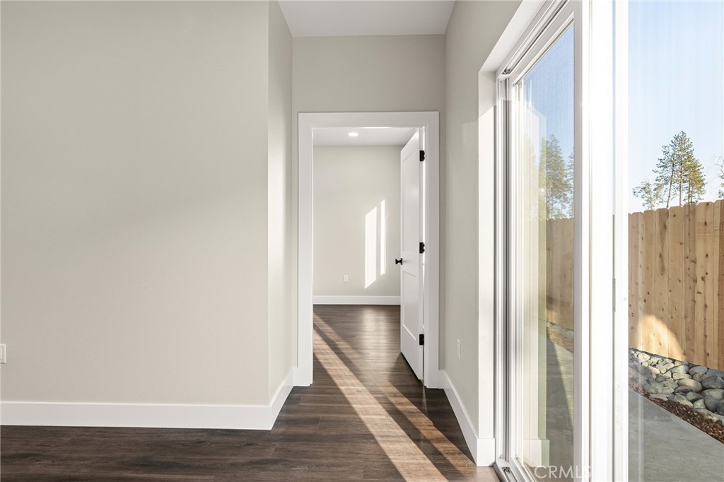 5811 Golden Oaks Road Property Photo 16