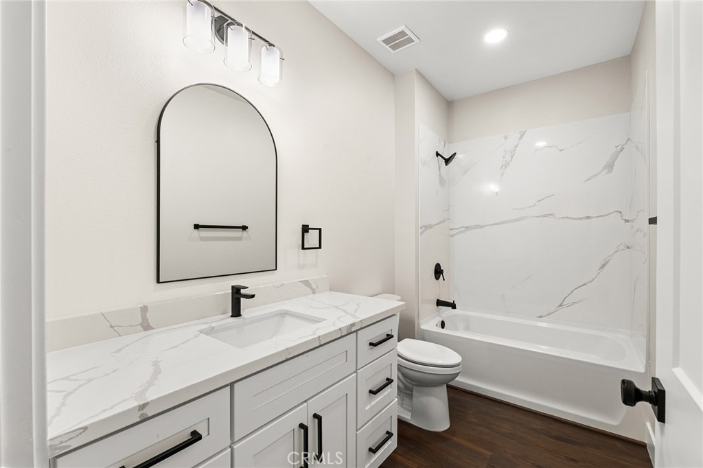 5811 Golden Oaks Road Property Photo 19