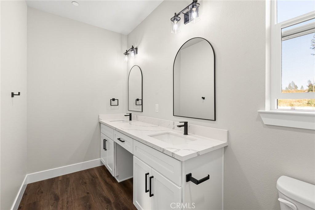 5811 Golden Oaks Road Property Photo 27