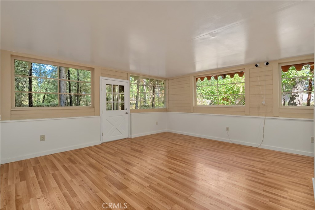 19133 New York Flat Road Property Photo 3