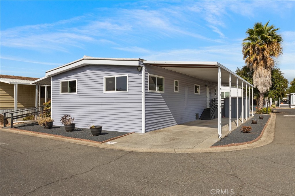 701 E Lassen Avenue 39 Property Photo 1