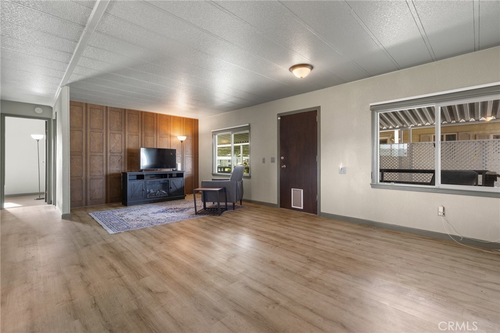 701 E Lassen Avenue 39 Property Photo 2