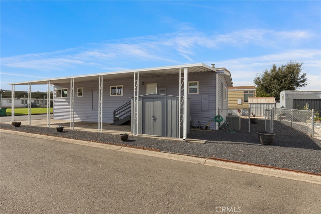 701 E Lassen Avenue 39 Property Photo 16
