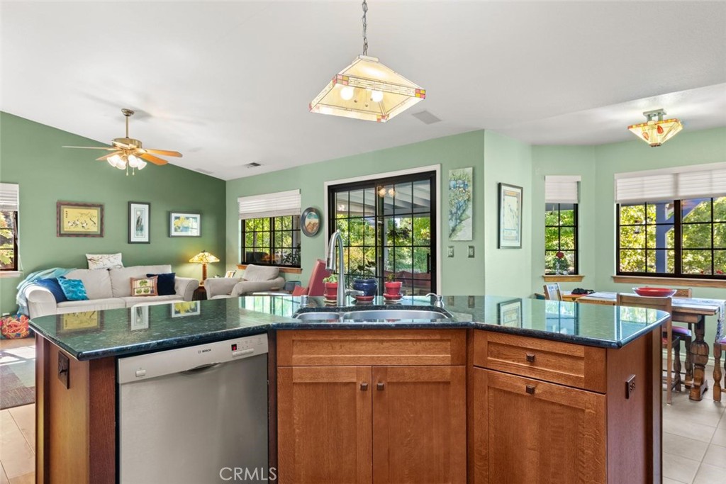 350 Idyllwild Circle Property Photo 20