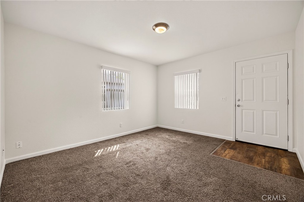 304 S Sacramento Street Property Photo 6