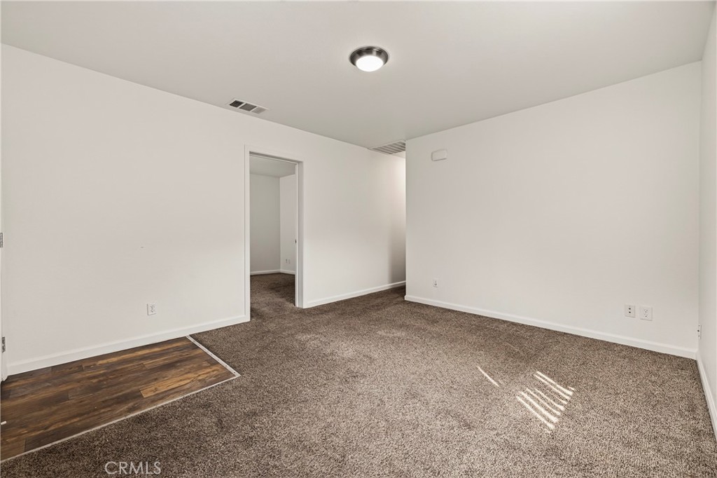 304 S Sacramento Street Property Photo 8