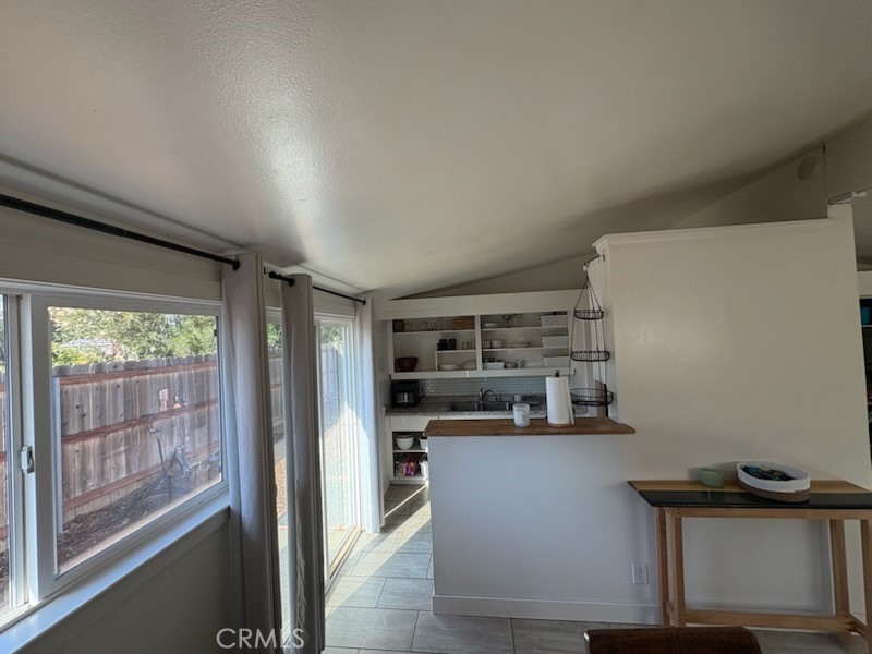 573 White Property Photo 4