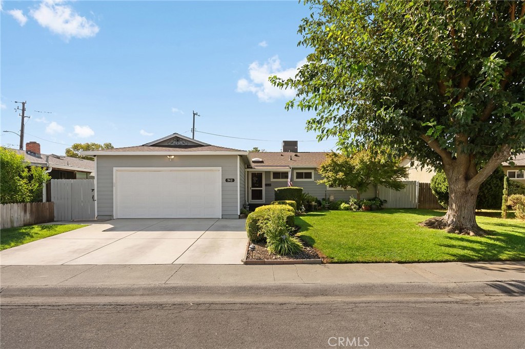 942 Elm Street Property Photo 1