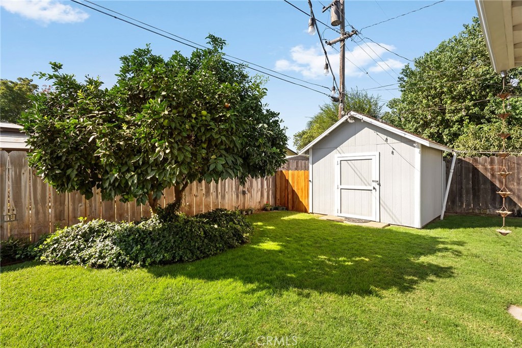942 Elm Street Property Photo 41