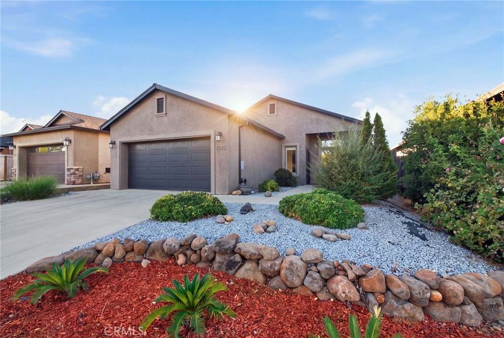 2883 Beachcomber Cove Property Photo 1