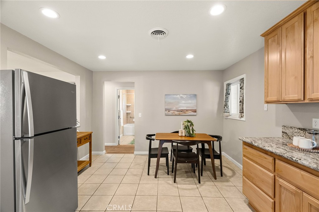 146 E Shasta Property Photo 10