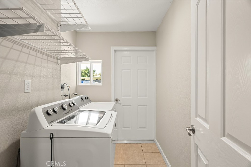 146 E Shasta Property Photo 19