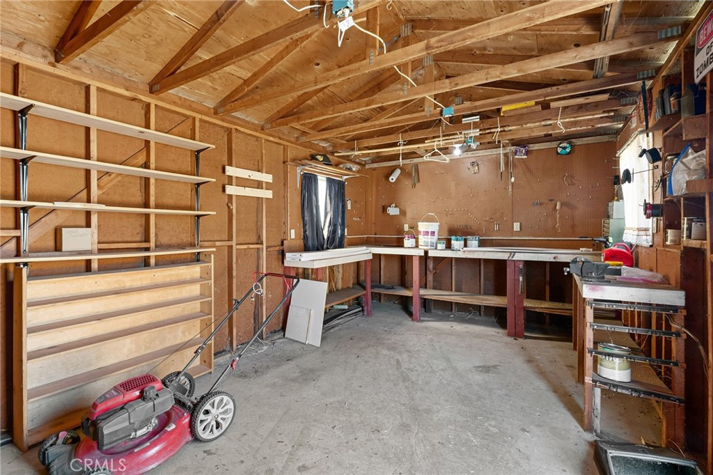 146 E Shasta Property Photo 26
