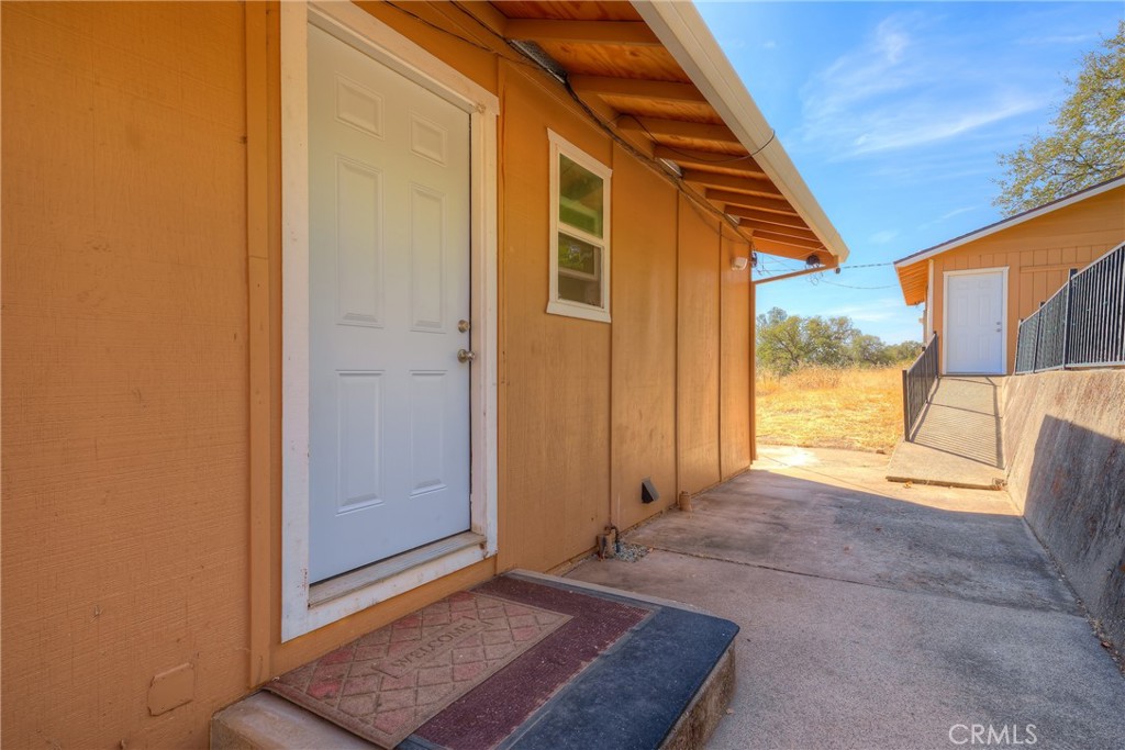 5967 Golden Feather Property Photo 4