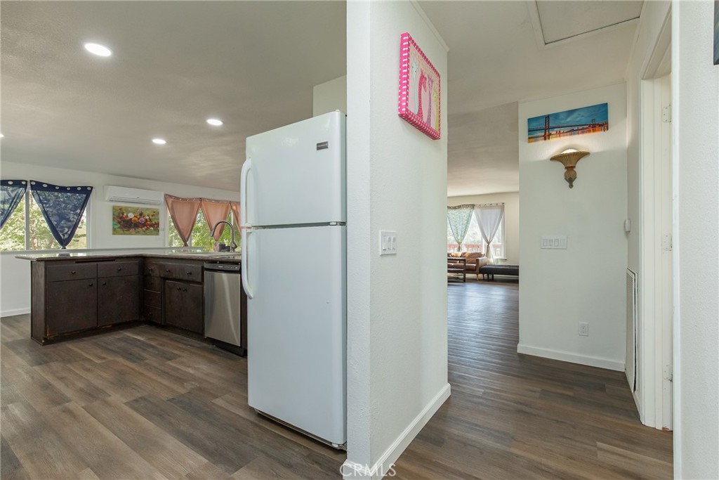 5967 Golden Feather Property Photo 5