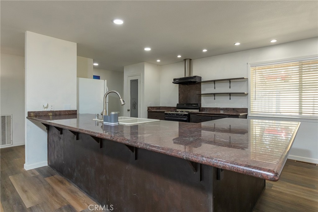 5967 Golden Feather Property Photo 8