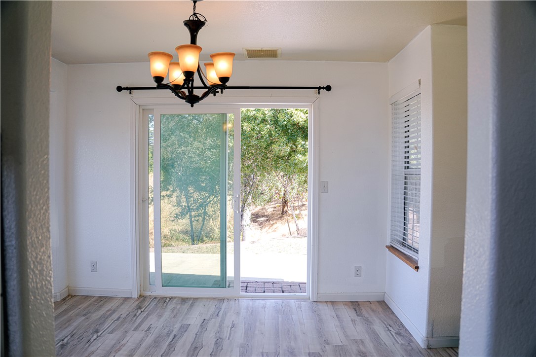 19490 Alta Vista Drive Property Photo 12