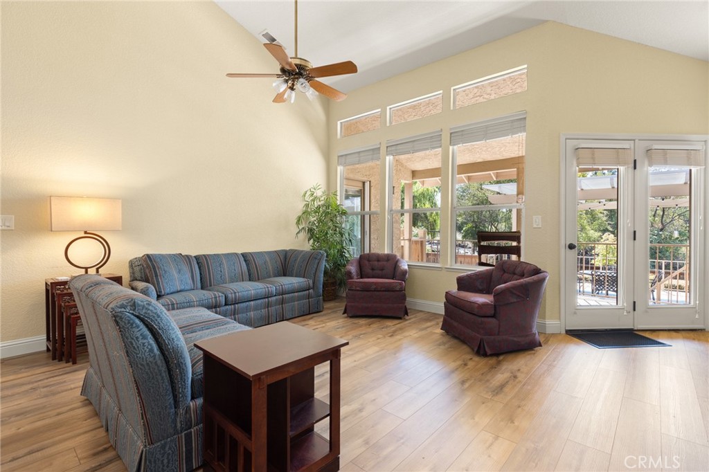 374 Brookside Drive Property Photo 8