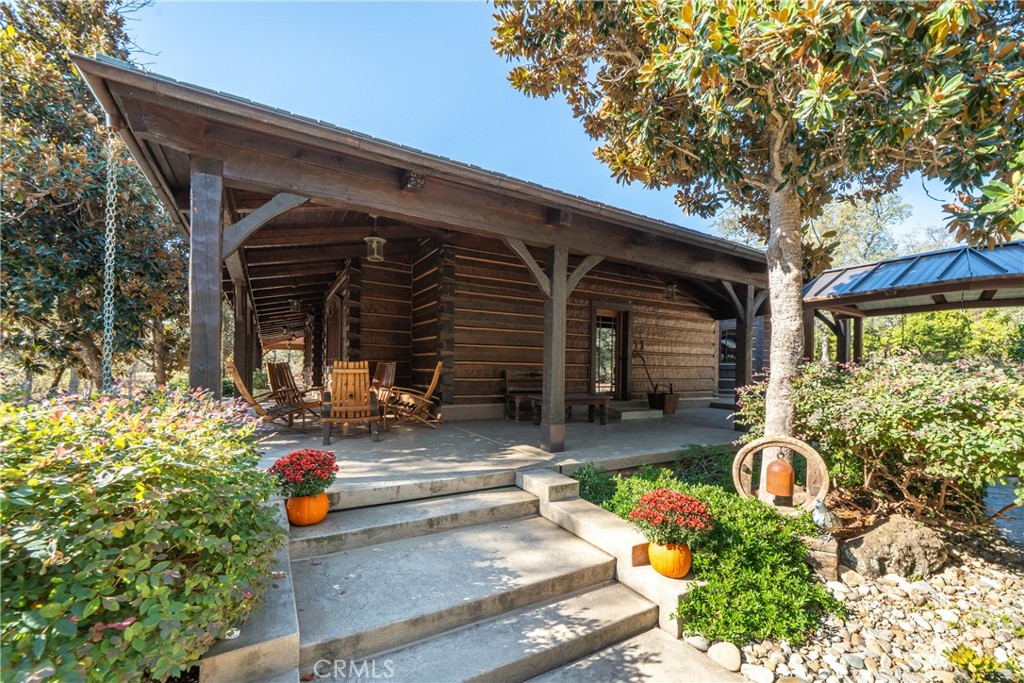 15900 El Camino Robles Property Photo 4