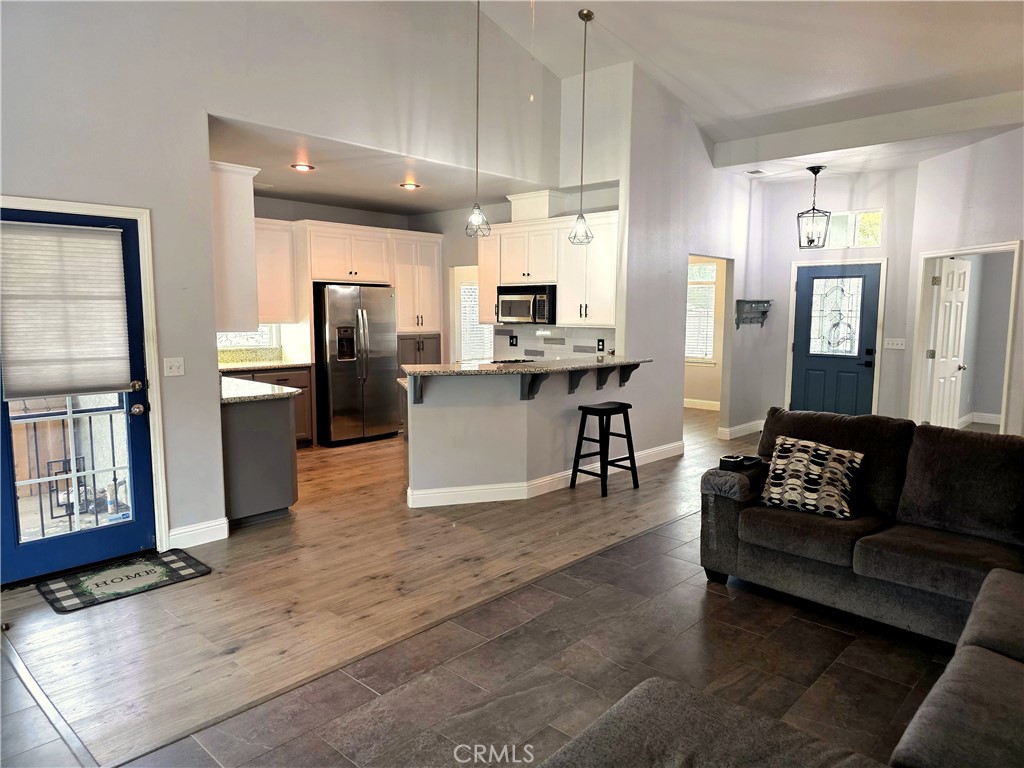 63 Glenbrook Court Property Photo 5