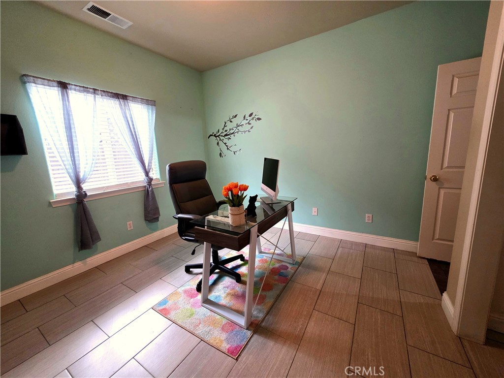 63 Glenbrook Court Property Photo 16
