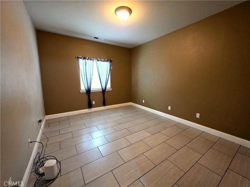 63 Glenbrook Court Property Photo 18