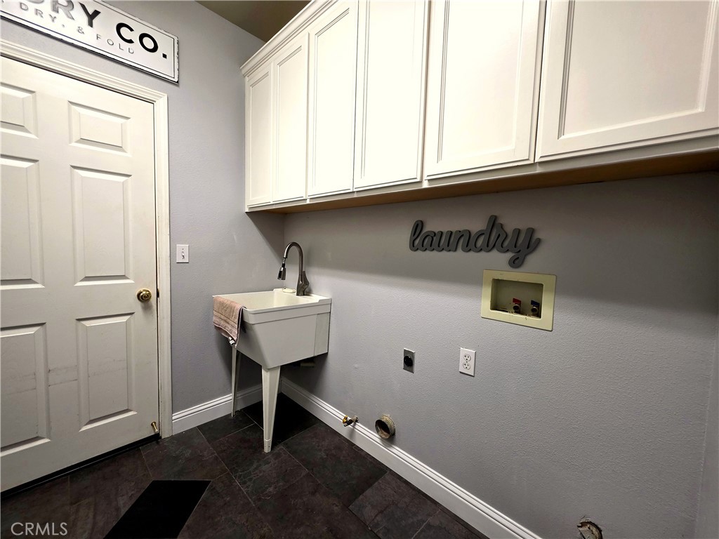 63 Glenbrook Court Property Photo 27