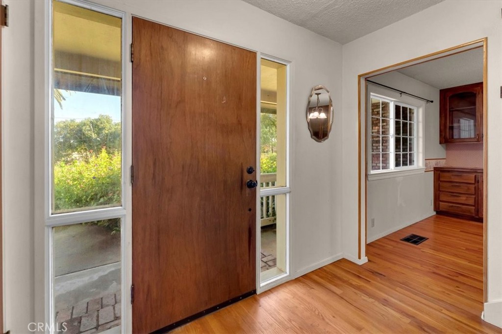 25351 Orange Property Photo 6
