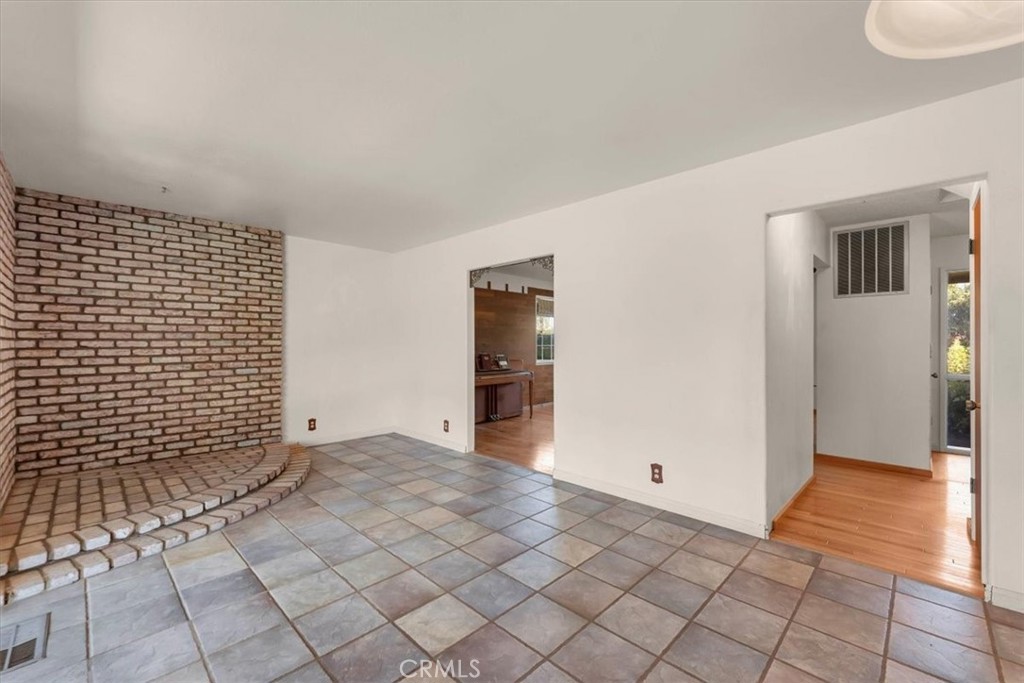 25351 Orange Property Photo 13