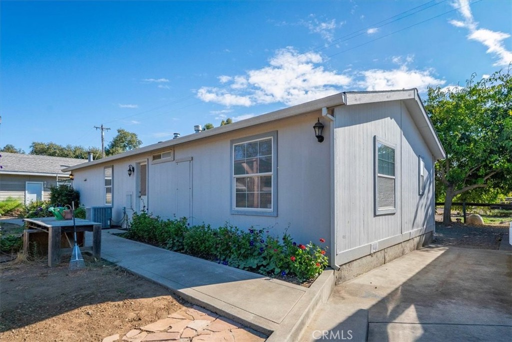 25351 Orange Property Photo 65