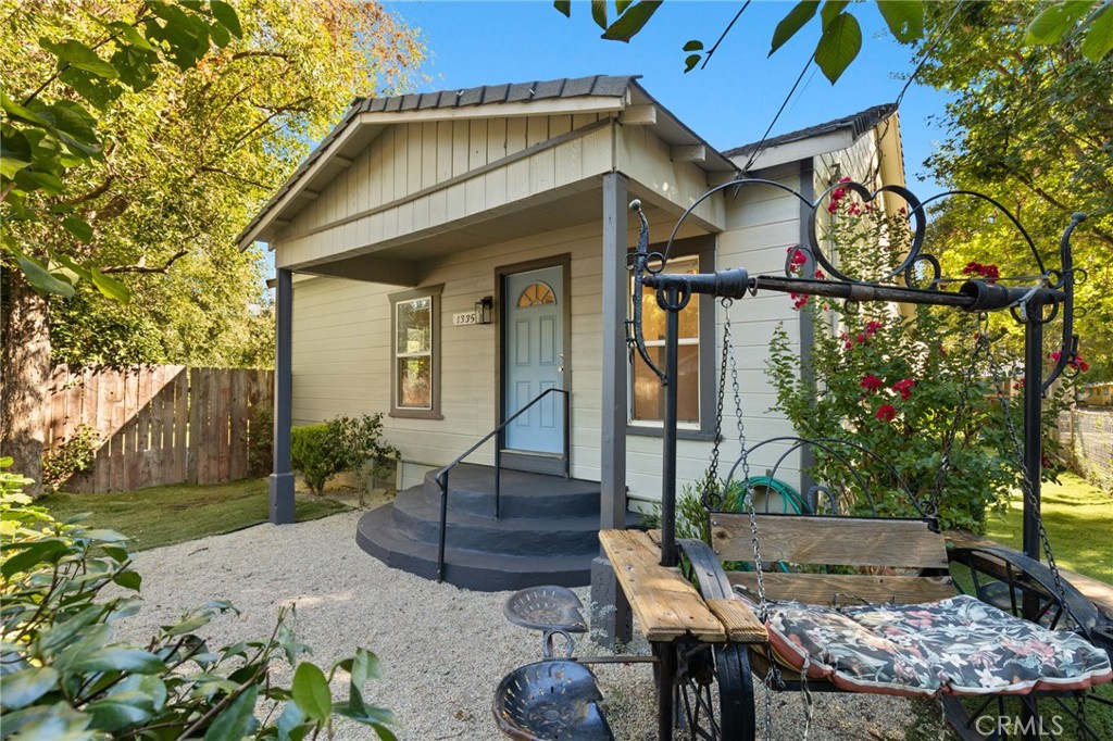 1335 Martin St Property Photo 1