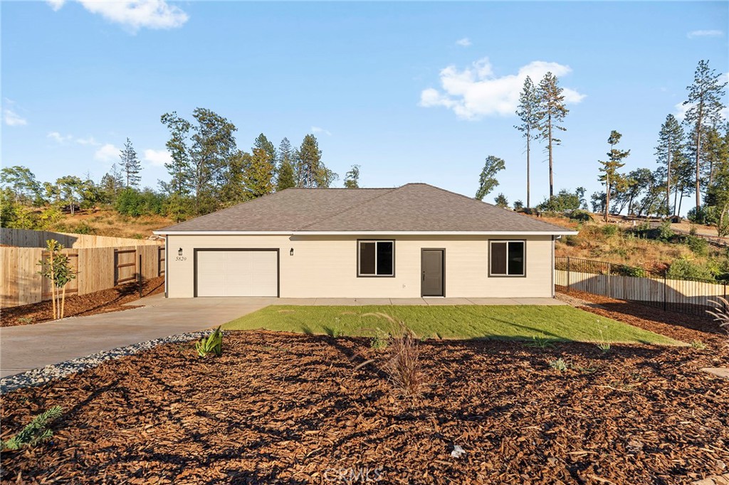 5820 Golden Oaks Road Property Photo 1
