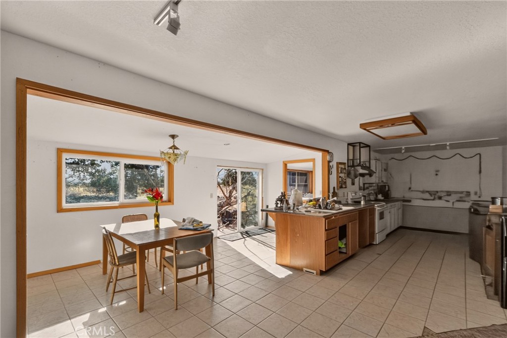 8308 Reynolds Way Property Photo 4