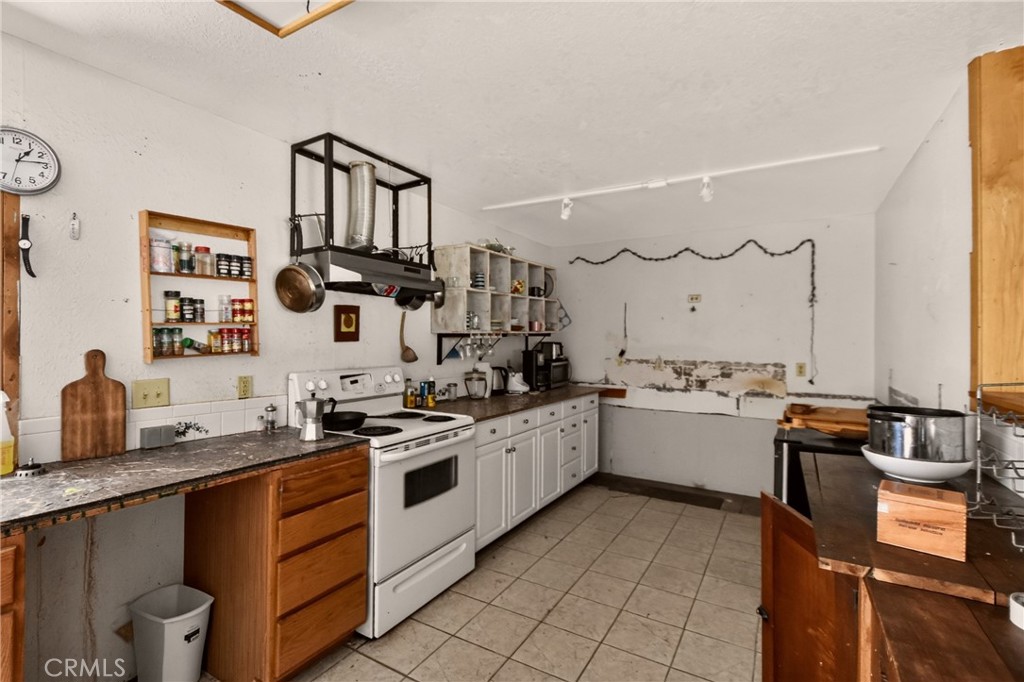 8308 Reynolds Way Property Photo 5