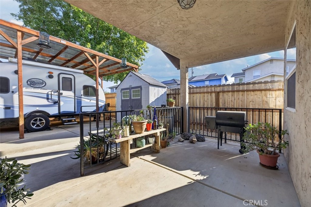 1198 Gossamer Property Photo 1