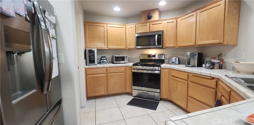 1198 Gossamer Property Photo 14
