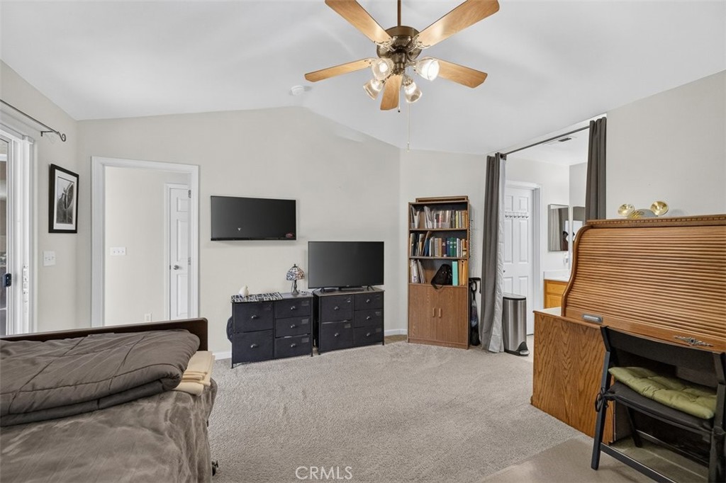 1198 Gossamer Property Photo 20