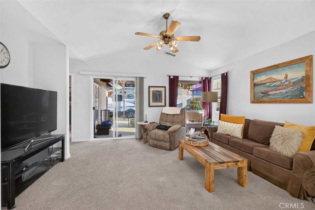 1198 Gossamer Property Photo 22
