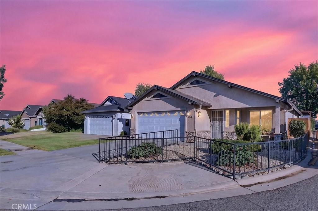 1198 Gossamer Property Photo 26